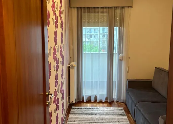 Danube Terrace Elegant With 2 Bedroom With Free Air Conditioner And Private Parking