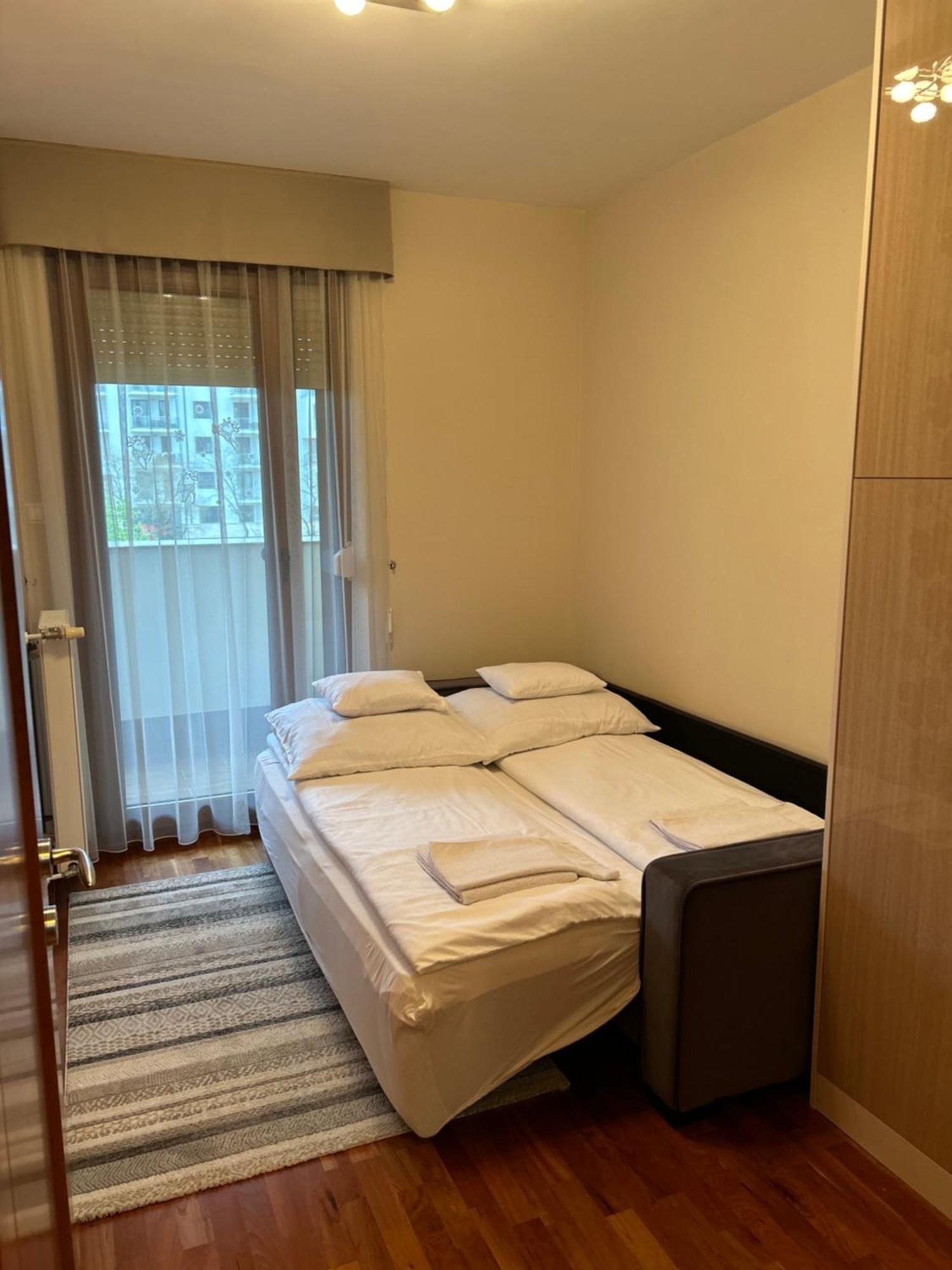 Apartament Danube Terrace Elegant With 2 Bedroom With Free Air Conditioner And Private Parking